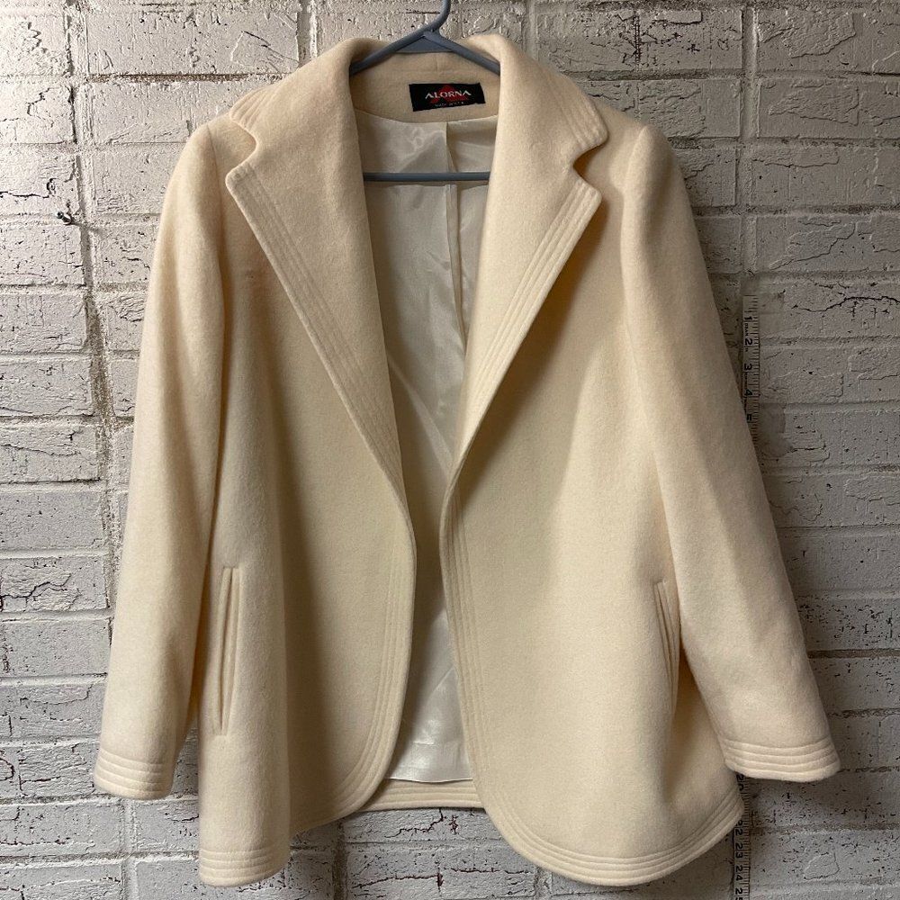 VINTAGE alorna wool blend cream winter open front jacket made in the USA 10